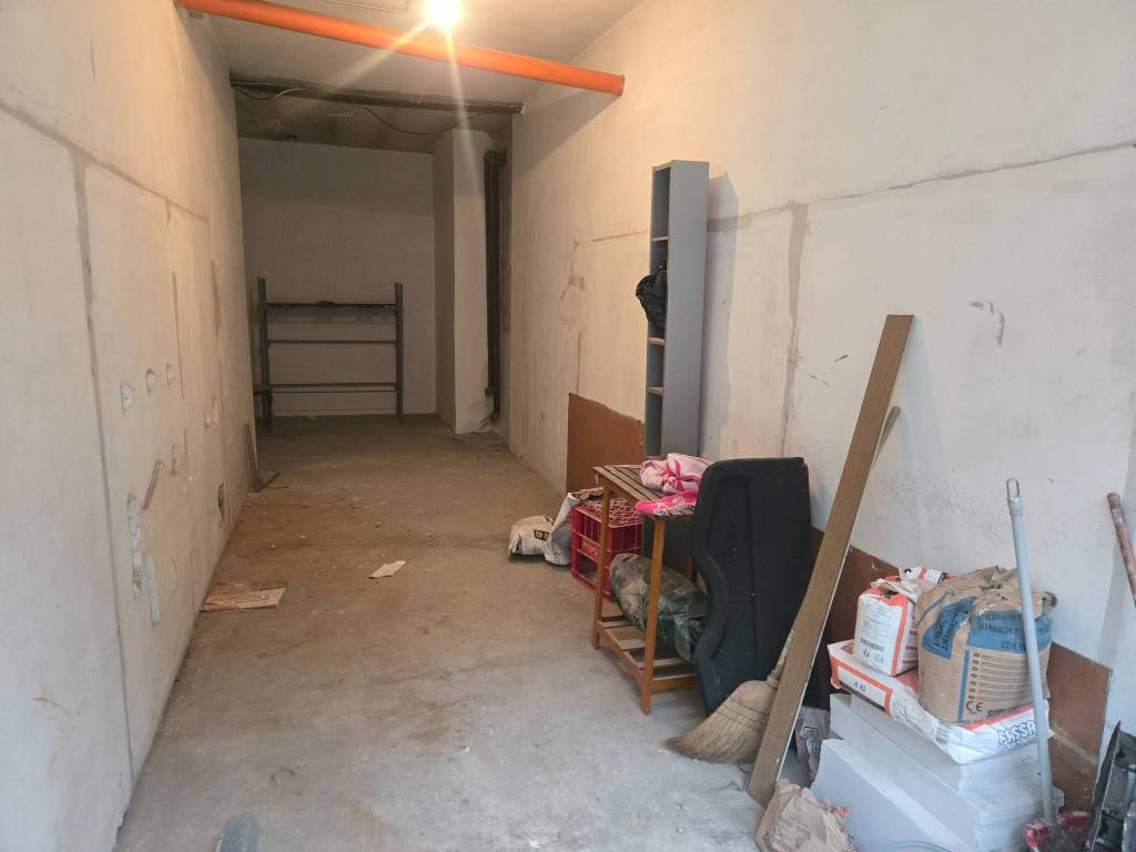 locale commerciale in vendita a Grugliasco