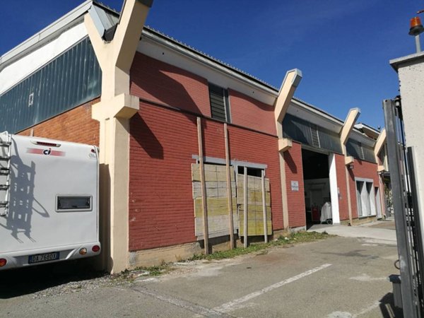 negozio in vendita a Grugliasco
