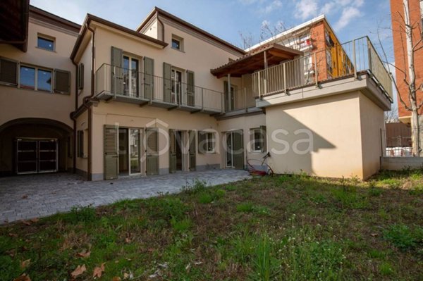 casa indipendente in vendita a Grugliasco