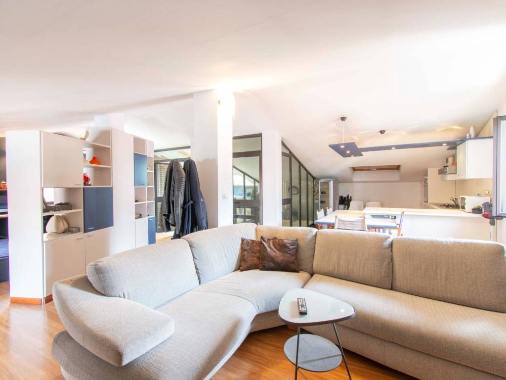 casa indipendente in vendita a Grugliasco