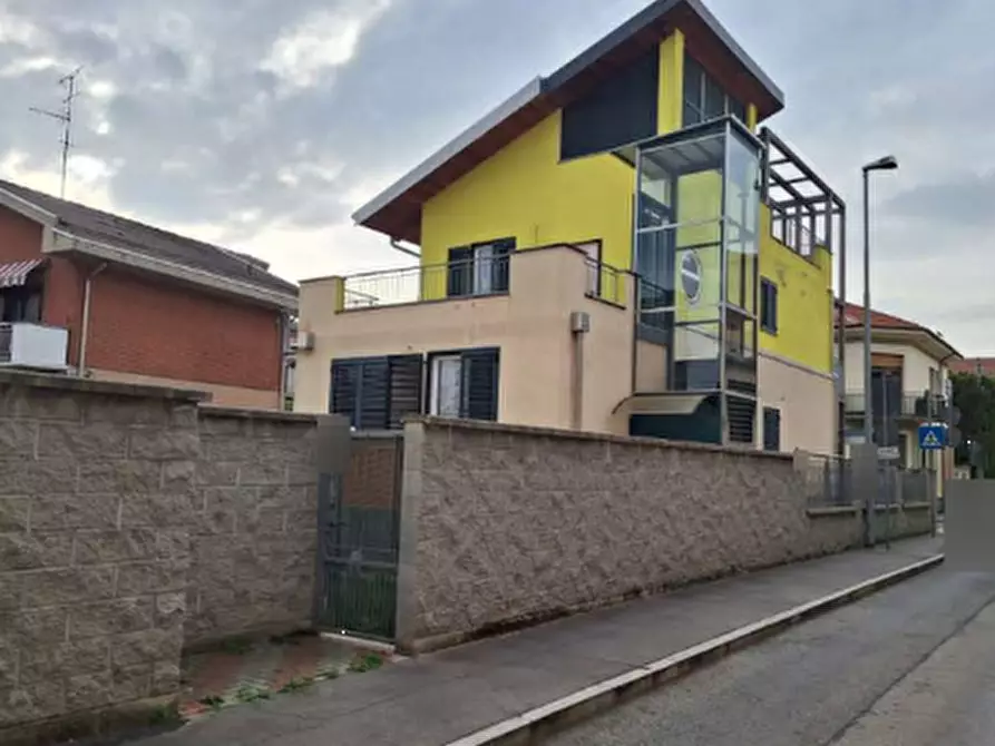 casa indipendente in vendita a Grugliasco