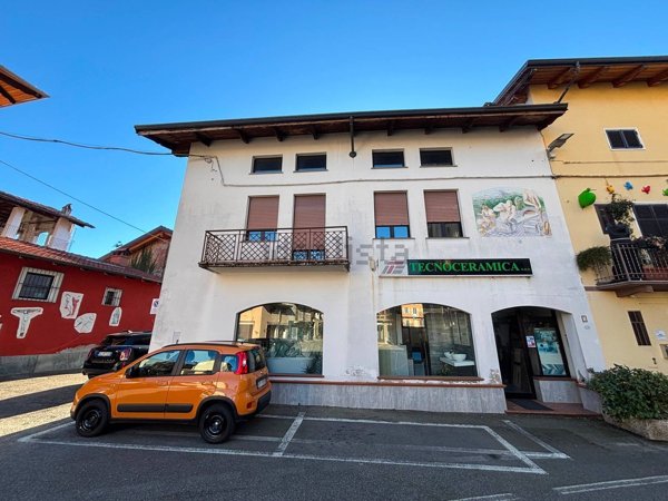 negozio in vendita a Grugliasco in zona San Giacomo