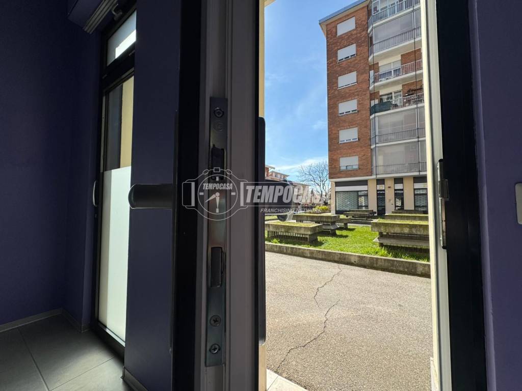 negozio in vendita a Grugliasco