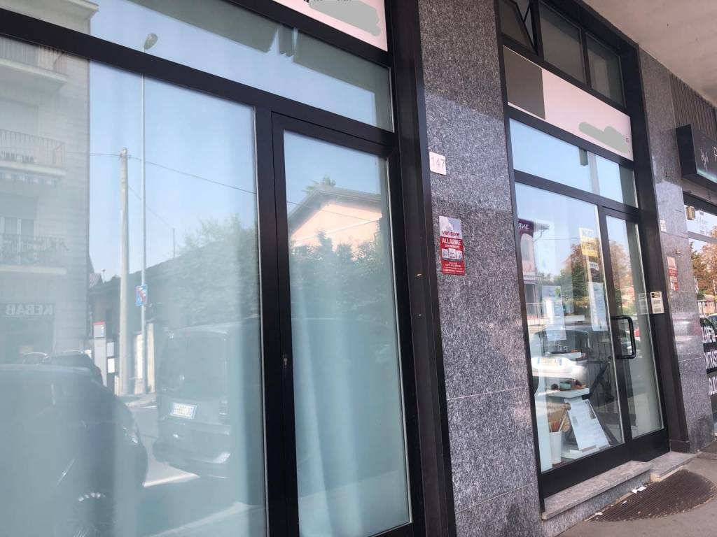 negozio in vendita a Grugliasco