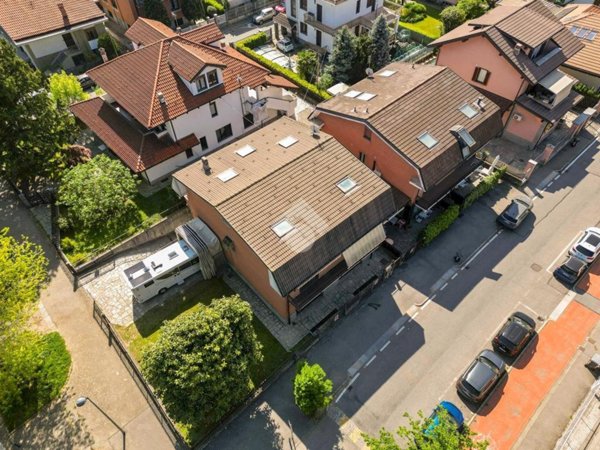 casa indipendente in vendita a Grugliasco