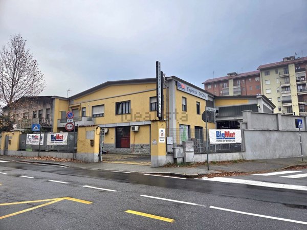 locale di sgombero in vendita a Grugliasco