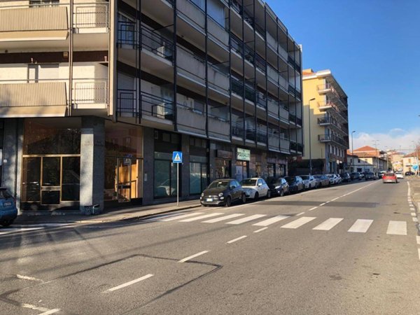 negozio in vendita a Grugliasco
