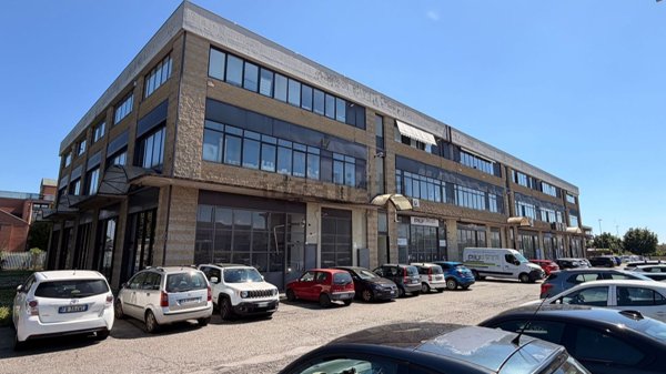ufficio in vendita a Grugliasco
