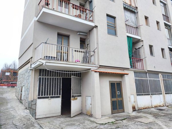 locale di sgombero in vendita a Grugliasco