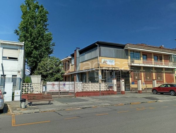 ufficio in vendita a Grugliasco in zona Lesna