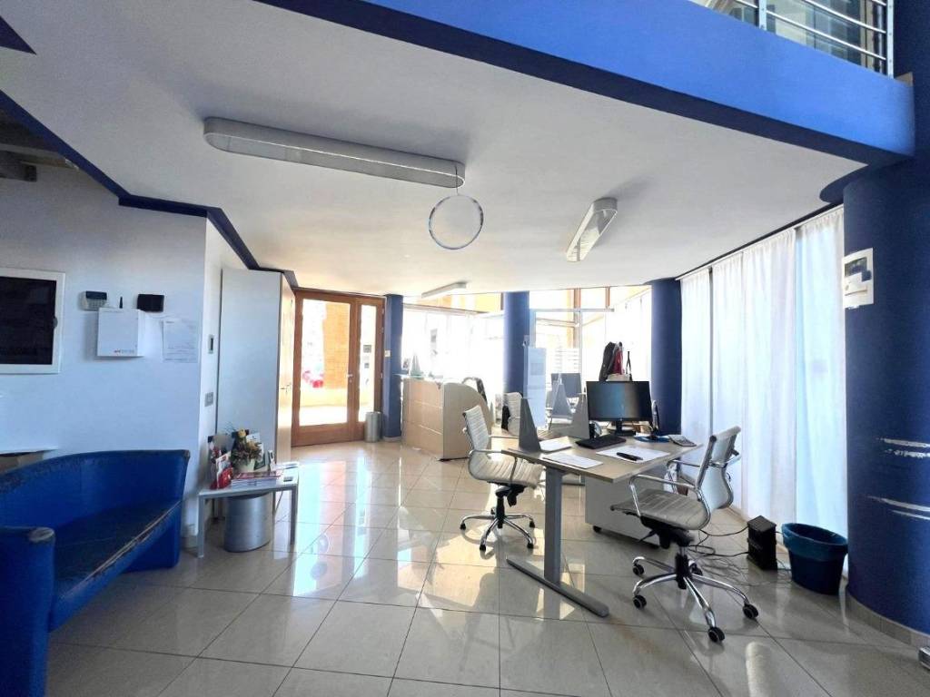 negozio in vendita a Grugliasco