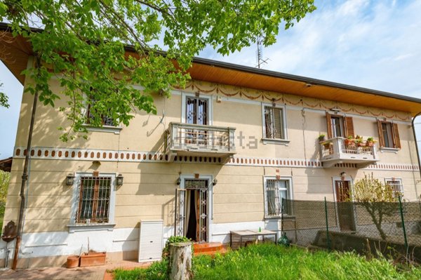 casa indipendente in vendita a Grugliasco