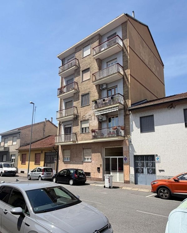 appartamento in vendita a Grugliasco in zona Lesna
