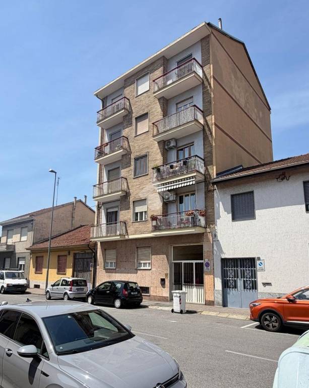appartamento in vendita a Grugliasco in zona Lesna