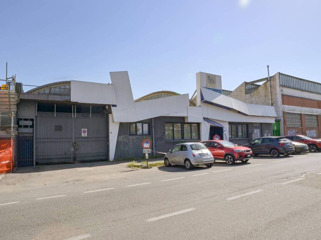 locale commerciale in vendita a Grugliasco