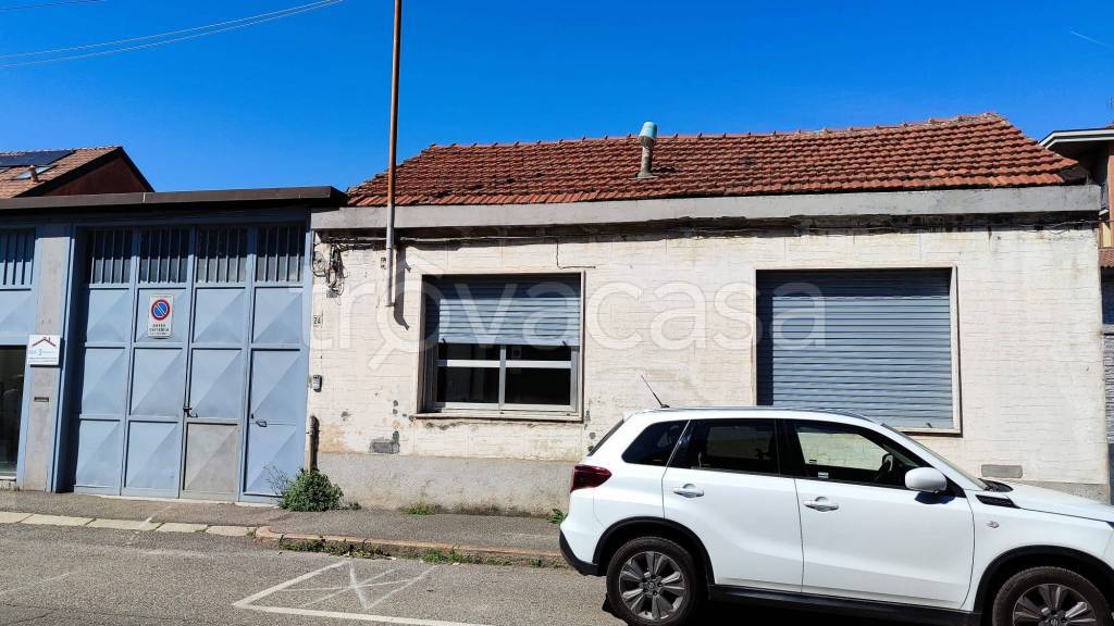 locale commerciale in vendita a Grugliasco
