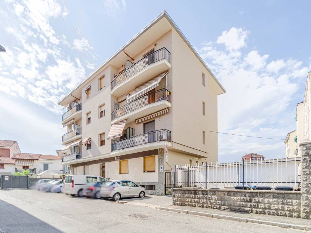 appartamento in vendita a Grugliasco in zona San Giacomo