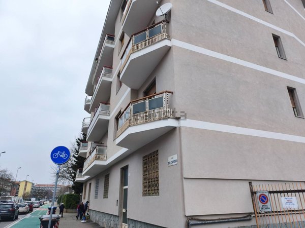 locale di sgombero in vendita a Grugliasco in zona San Giacomo