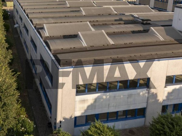 locale commerciale in vendita a Grugliasco in zona San Sebastiano