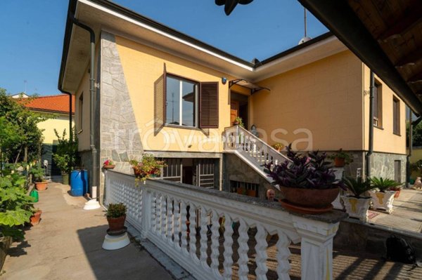 casa indipendente in vendita a Grugliasco in zona San Giacomo