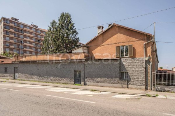 casa indipendente in vendita a Grugliasco in zona San Giacomo