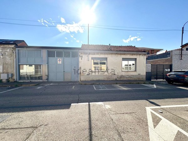 locale commerciale in vendita a Grugliasco