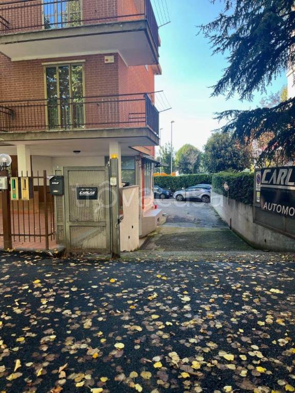 ufficio in vendita a Grugliasco in zona San Cassiano