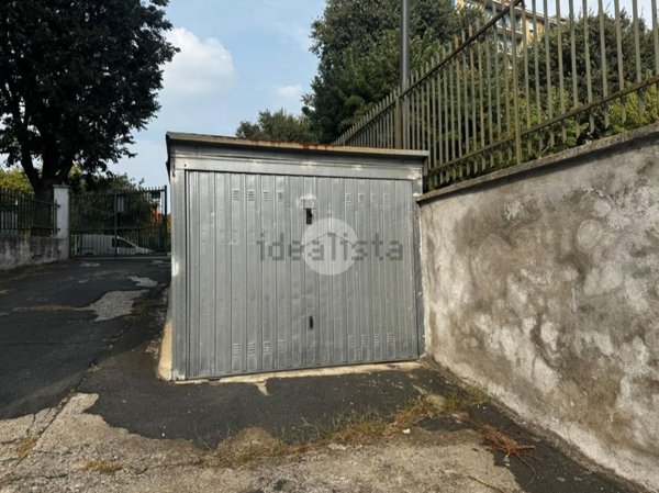 box auto in vendita a Grugliasco in zona San Giacomo