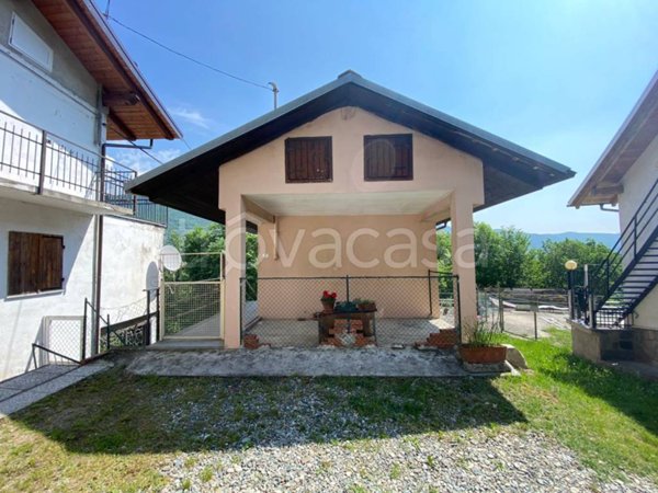 casa indipendente in vendita ad Inverso Pinasca