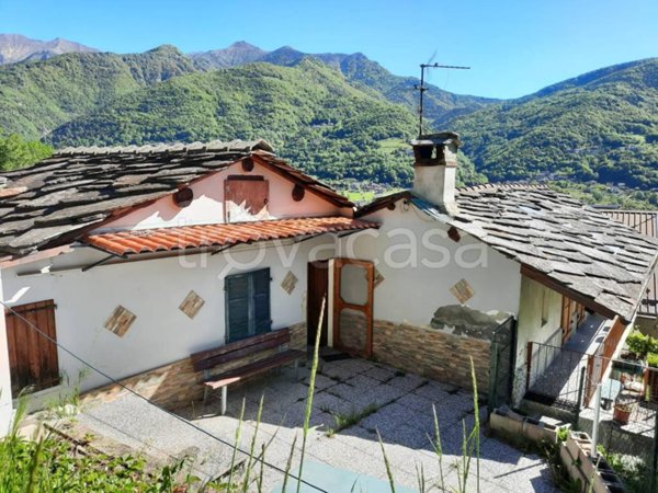 casa indipendente in vendita ad Inverso Pinasca