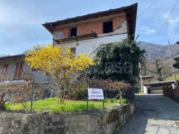 casa indipendente in vendita ad Inverso Pinasca