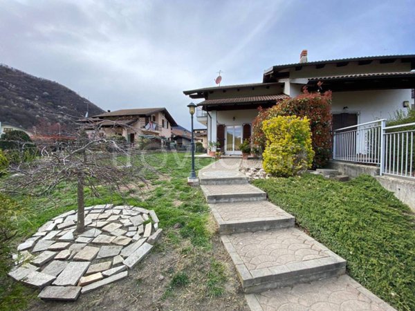 casa indipendente in vendita ad Inverso Pinasca