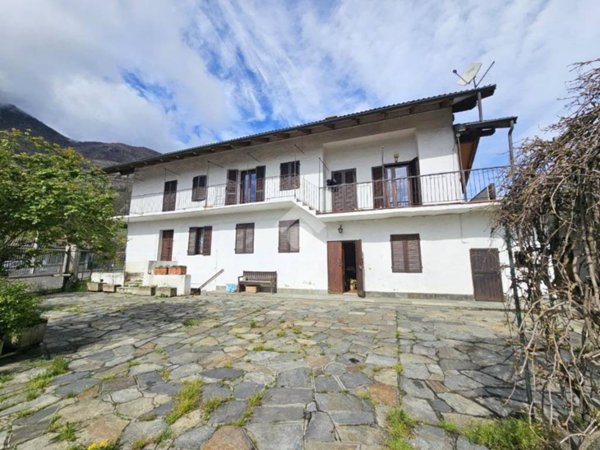 casa indipendente in vendita ad Inverso Pinasca