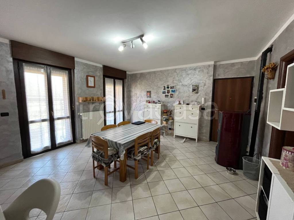 appartamento in vendita ad Inverso Pinasca