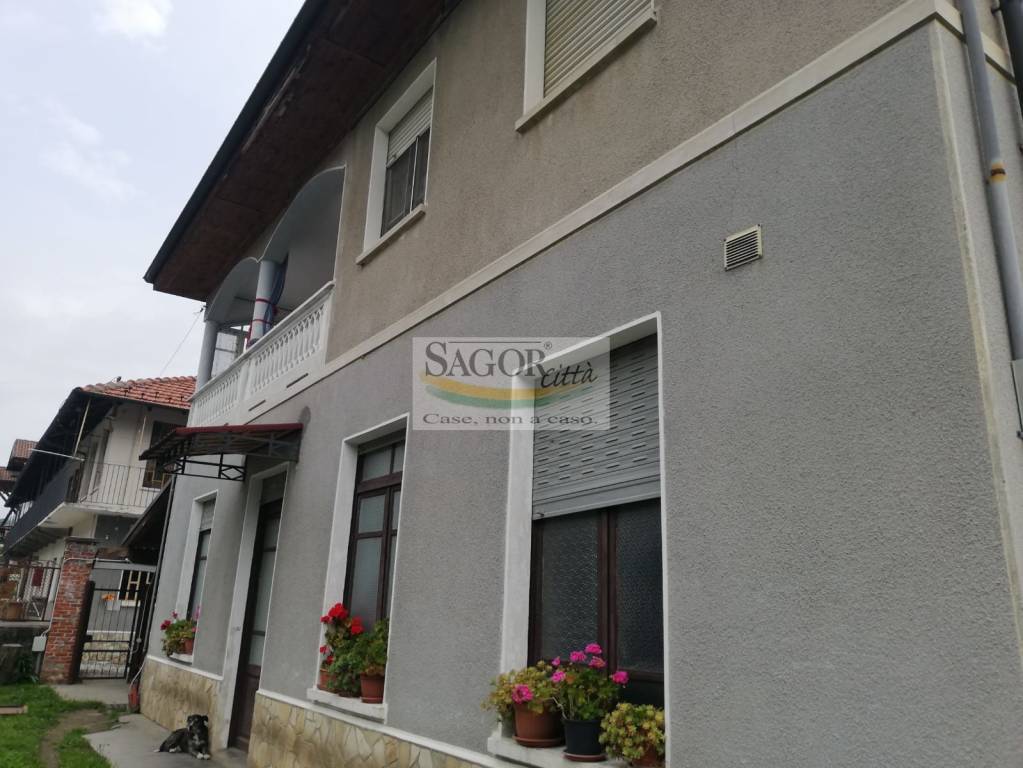 casa indipendente in vendita ad Inverso Pinasca
