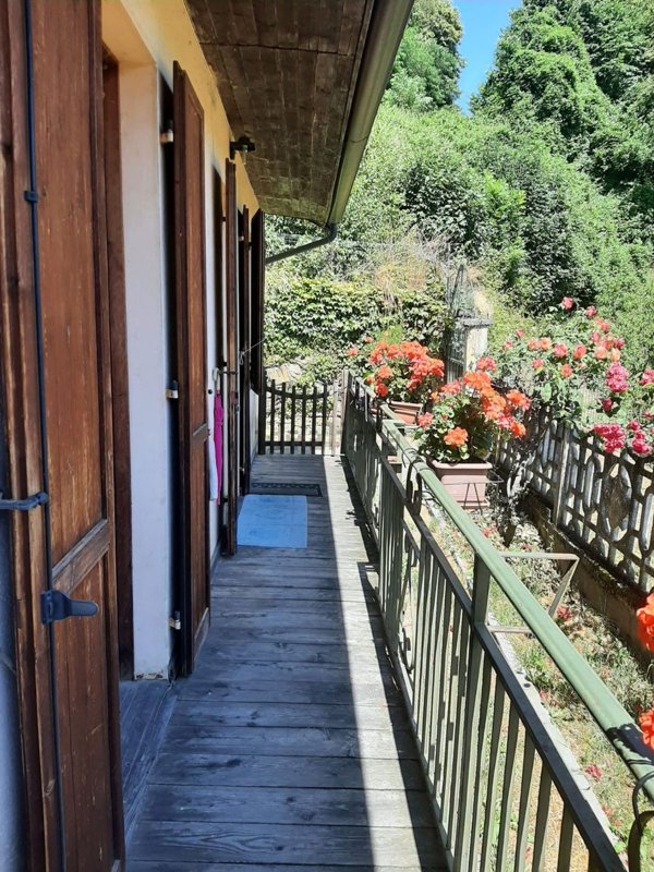 casa indipendente in vendita ad Inverso Pinasca