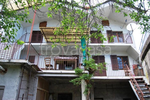 casa indipendente in vendita ad Inverso Pinasca