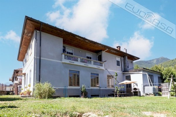 casa indipendente in vendita ad Inverso Pinasca