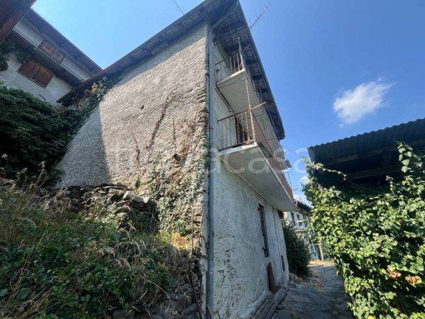 casa indipendente in vendita ad Inverso Pinasca