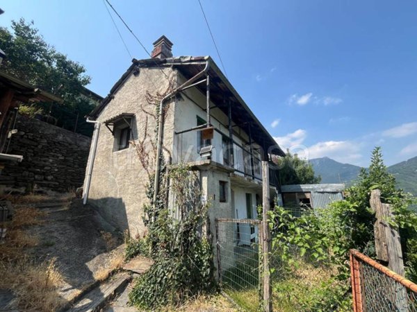 casa indipendente in vendita ad Inverso Pinasca
