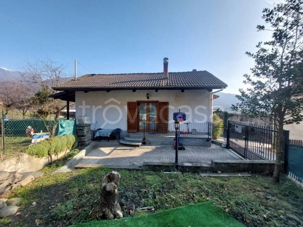 casa indipendente in vendita ad Inverso Pinasca