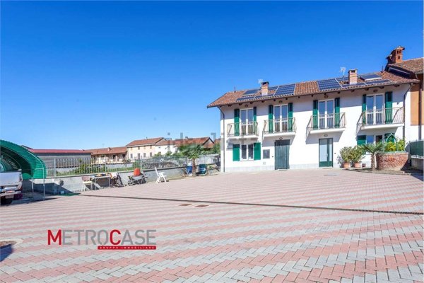 casa indipendente in vendita ad Isolabella