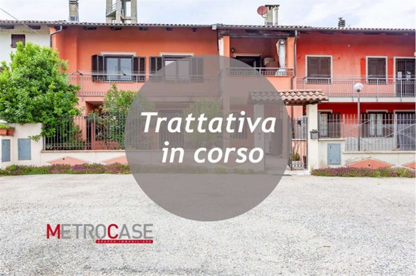casa indipendente in vendita ad Isolabella