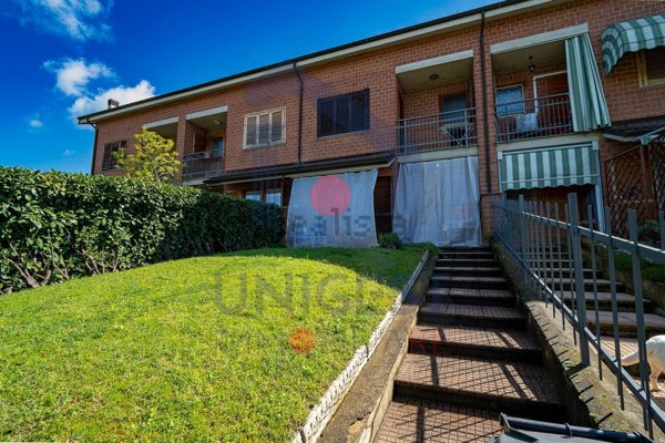 casa indipendente in vendita ad Isolabella