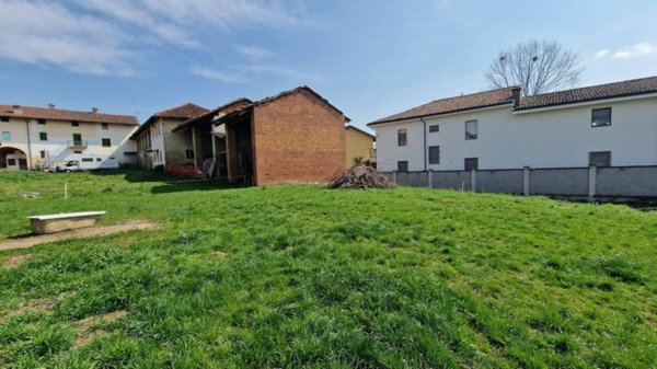 casale in vendita ad Isolabella