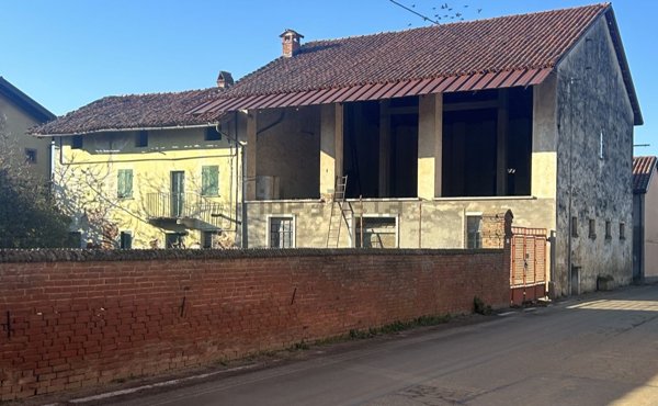 casale in vendita ad Isolabella