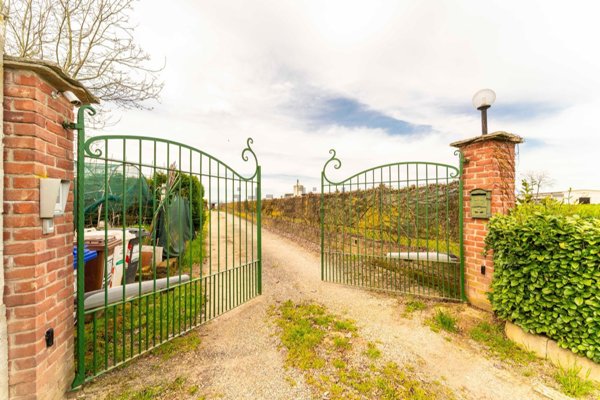casa indipendente in vendita ad Isolabella