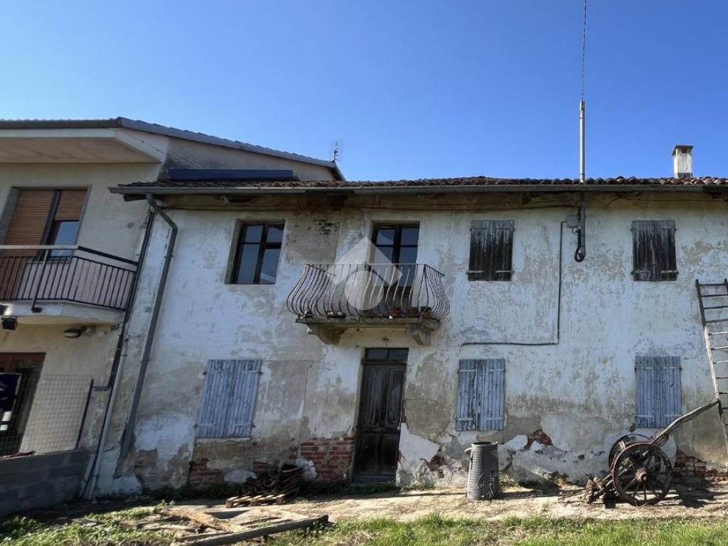 casale in vendita ad Isolabella