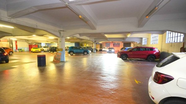 locale commerciale in vendita ad Issiglio