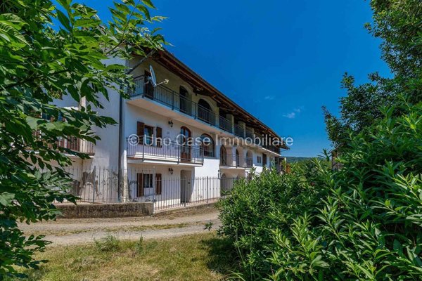 casa indipendente in vendita ad Issiglio